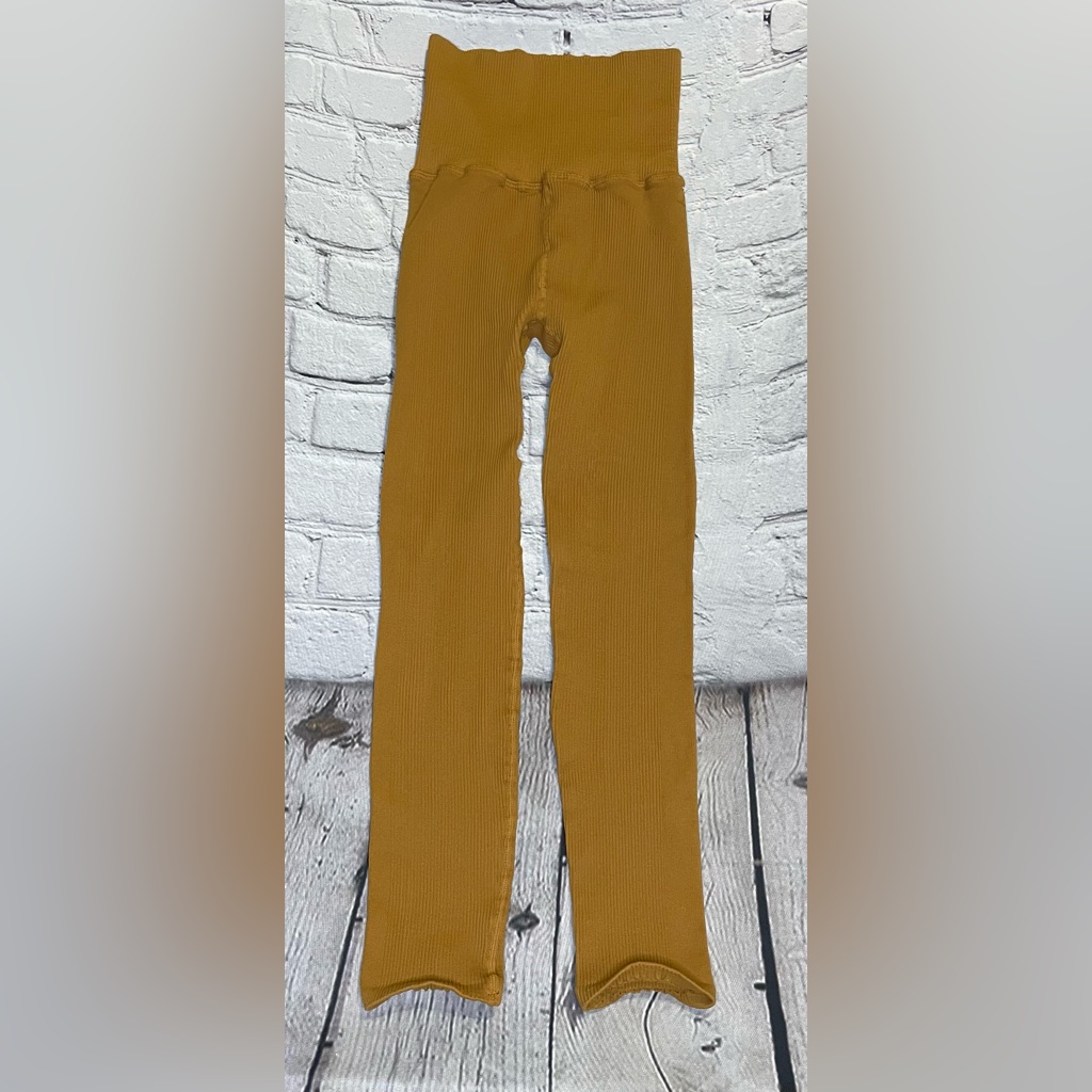 Nwot Fp Movement Happiness Runs 7/8 Length Ribbed Leggings - Mustard - Size Xs/S